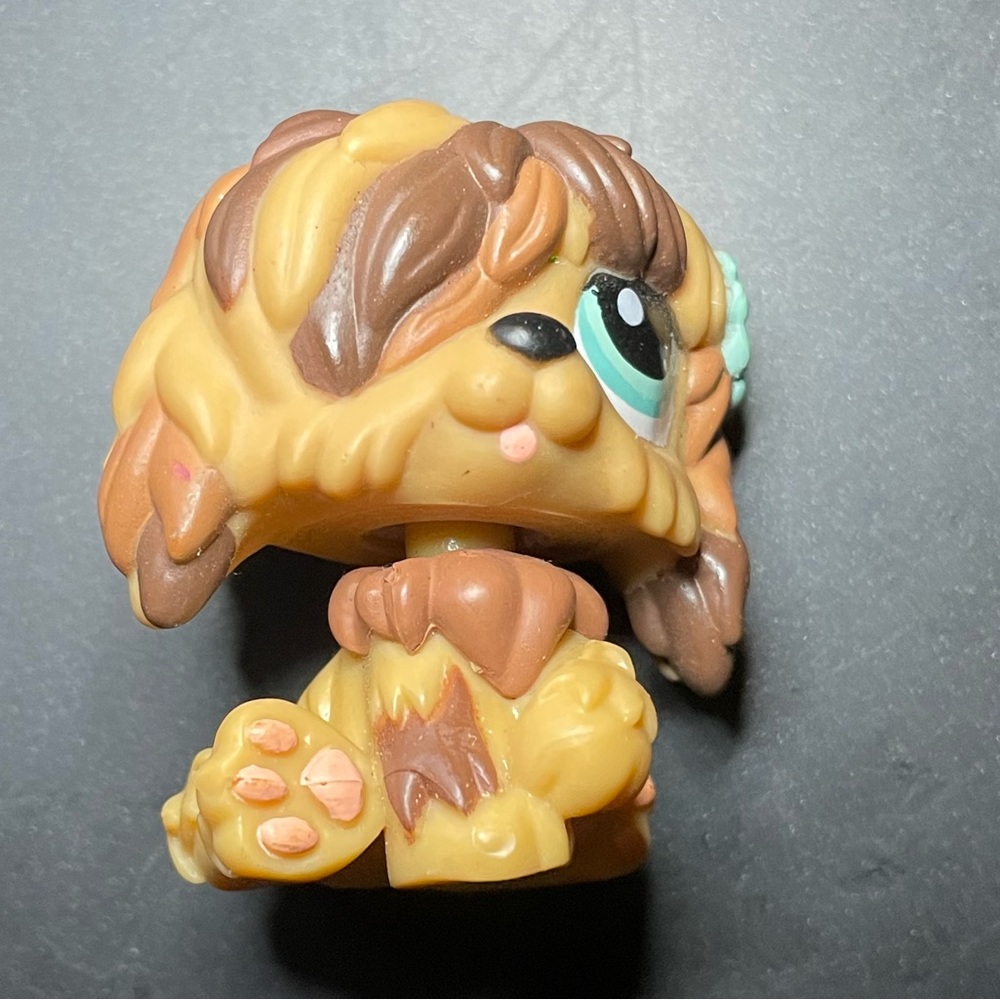 LPS Littlest Pet Shop 1077 Sheepdog Brown
Green Flower Green Dot Eye Hasbro #344